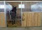 La stalle professionnelle de cheval de porte d'oscillation affronte le matériel en bambou en bois durable