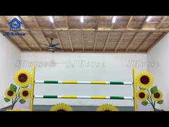 Équipement de saut de cheval personnalisable Construction en acier en PVC durable