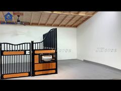 Écuries pour chevaux en acier entièrement soudé, Remplissage en bambou/pin, Boxes galvanisés pour chevaux