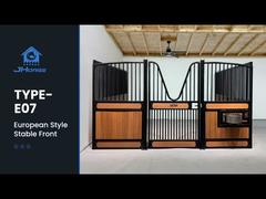 Présentation des panneaux avant résistants aux intempéries, soudés et thermolaqués pour écurie de chevaux en bambou Bamboo