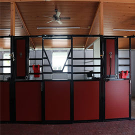la stalle stable de cheval de 3.6x2.2m affronte avec les portes d'oscillation ou la porte coulissante