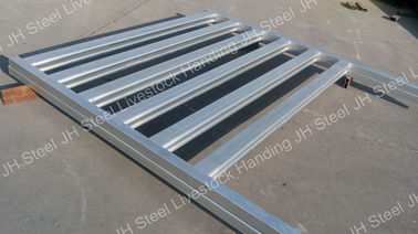 Galvanised Steel 2.1x1.8m CE Cattle Yard Gates
