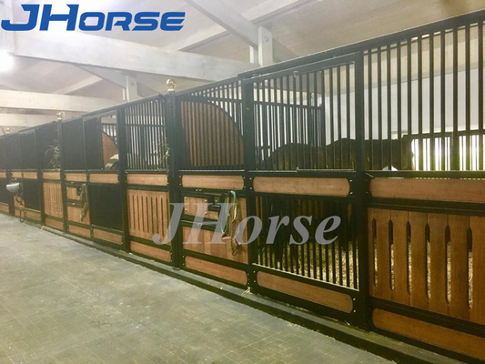 Granges de cheval européennes en bois en bambou de 10 pieds avec la porte coulissante