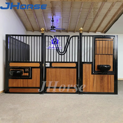 Stalles européennes de cheval de style de luxe plus élevé de porte d'oscillation avec Yoke Stable Front