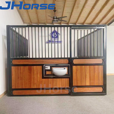 Portes coulissantes de luxe Fronts de stalle pour chevaux européens Écurie