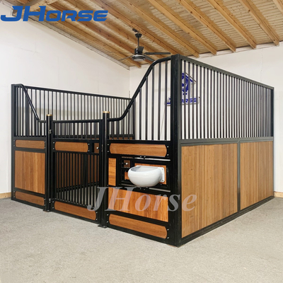 Structure en acier robuste pour chevaux stables