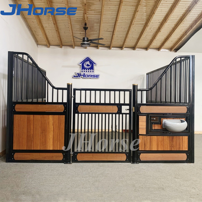 Barres d'acier inférieures de 12ft Mesh Horse Stall Fronts Plastic de revêtement de poudre
