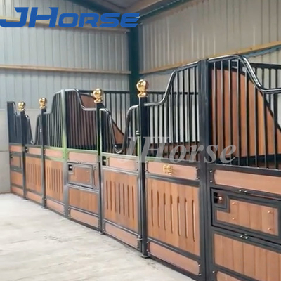 Panneaux stables de stalle de cheval préfabriqué à haute densité interne de luxe