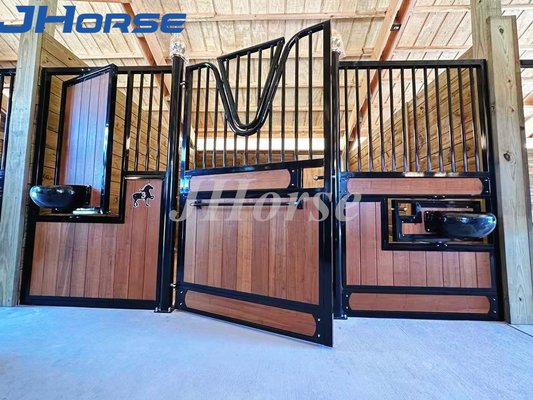 la grange de cheval préfabriquée de 6ft x de 6ft lambrisse les avants stables adaptés aux besoins du client de cheval de cadre