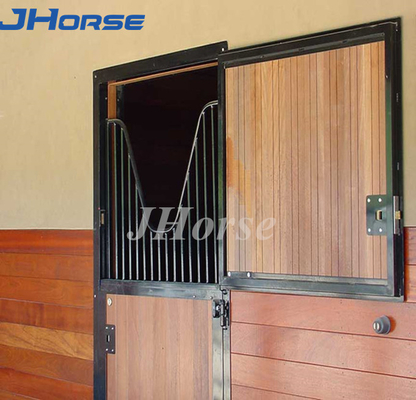 Adaptez l'écurie aux besoins du client européenne de stalle de cheval de style de conception avec du bois en bambou