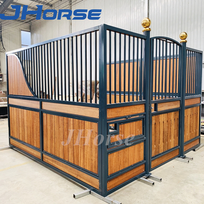 Boîte stable portable pour chevaux équine personnalisable standard porte coulissante ou pivotante pour la sécurité