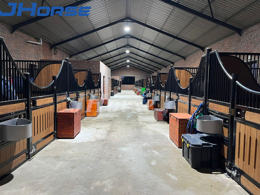 Boîte équestre de luxe solide pour l' écurie