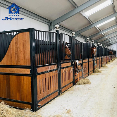 Panneaux de rangement de chevaux de couleur personnalisée en poudre revêtue Finition avec porte coulissante