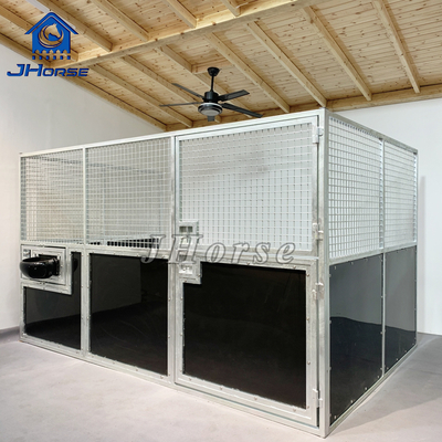 Pinture mobile de 12 pieds de taille standard HDG HDPE Panneaux d'étable à cheval stable grange avec alimentateur