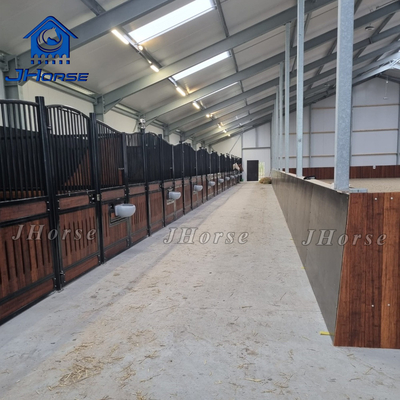 Appareil à cheval portable galvanisé à chaud stable avec peu d'entretien et porte pivotante personnalisable