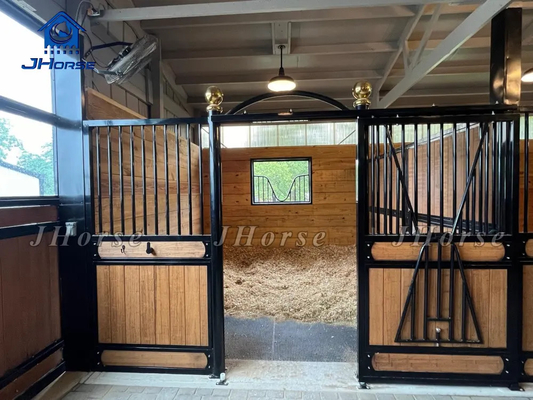Vente à chaud étagères de chevaux solides écuries de chevaux panneaux de façade avec bois de bambou et porte coulissante